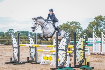 Nuala Hemington wins NAF Five Star Bronze League Qualifier at Vale View Equestrian
